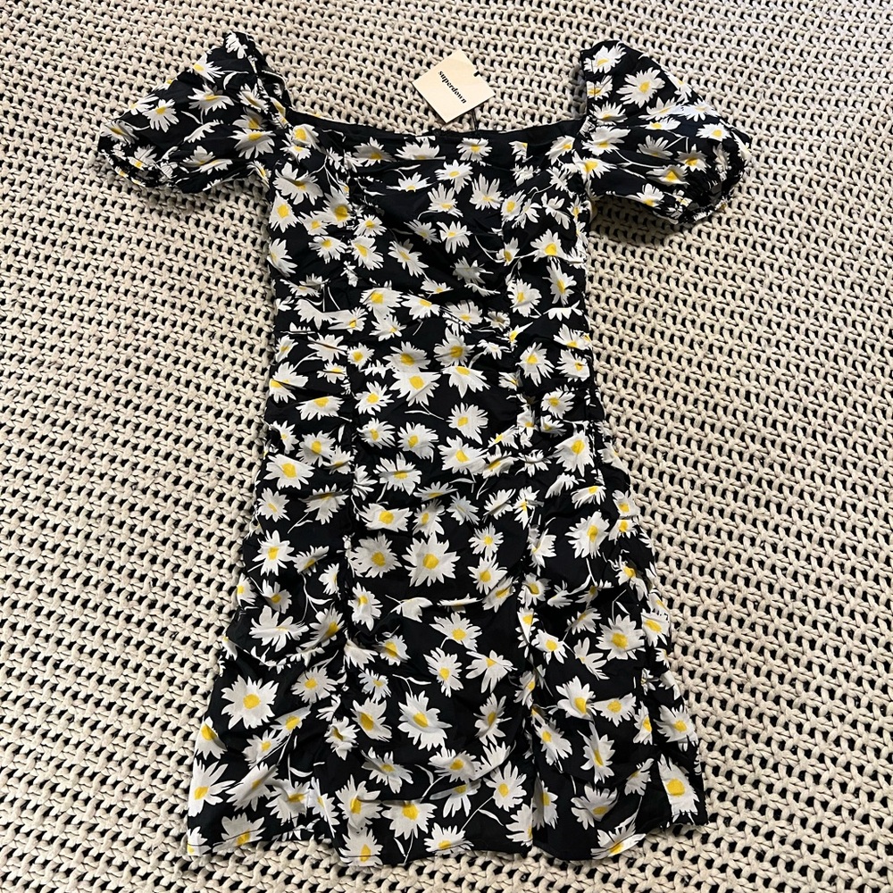 Superdown Rumor Ruched Daisy Dress